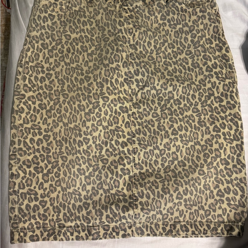 Nuggles Leopard Print Women's Skirt